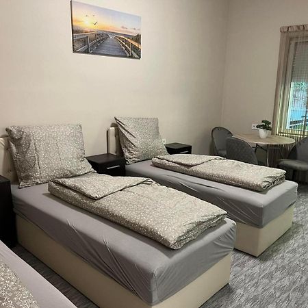 Kinizsi Udvar Apartmanhaz Balatonboglár 외부 사진