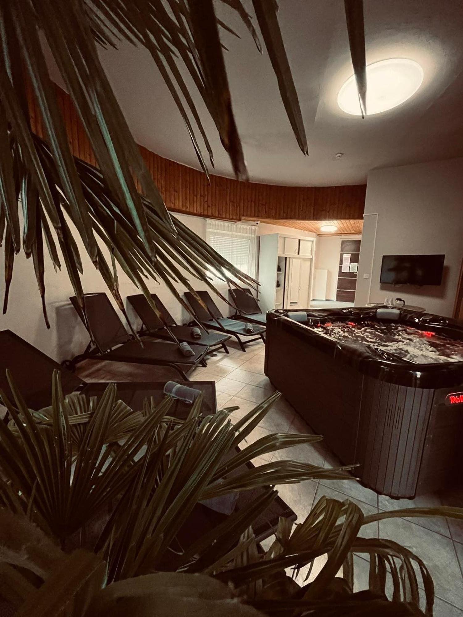 Kinizsi Udvar Apartmanhaz Balatonboglár 외부 사진